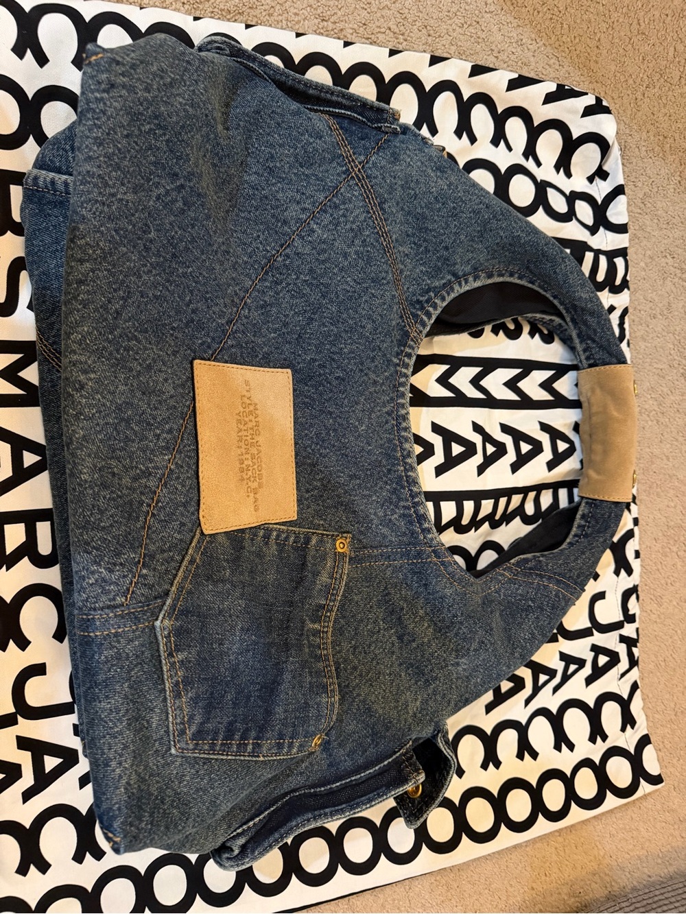 Marc Jacobs Denim Sack Bag with Tan Suede Accents - Picture 3 of 13